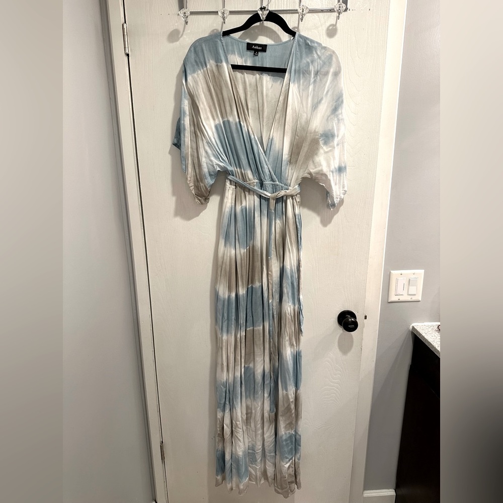 Aakaa v-neck wrap maxi dress